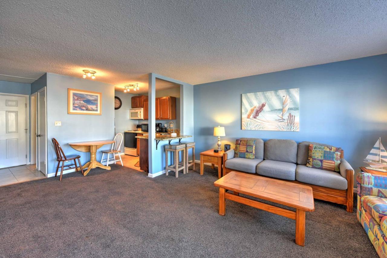Cozy With Shared Pools And Access! Destin