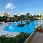 Ocean View Luxurious Condo-Best Location + Balcony