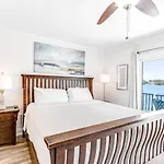 Harbor Hideaway