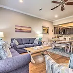 Luxurious Alerio Condo - Steps To Private Beach!