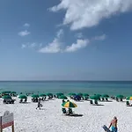 Beach Jewel 5Bd-3 1/2 Bath -5 Min Walk To Beach!