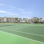Beach And Pool Access Family-Friendly Miramar Condo