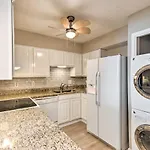 Sunny Destin Condo With Pool And Beach Access!