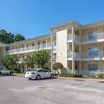 Cozy 1Br Condo With Pool And Gym Centrally Located