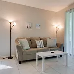Cozy 1Br Condo With Pool And Gym Centrally Located