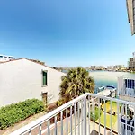 Laguna Point