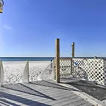 High-Rise Destin Condo With Balcony And Pool View