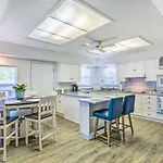 Bayfront Niceville Getaway With Private Dock!