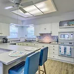 Bayfront Niceville Getaway With Private Dock!