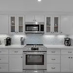 Jade East Towers 0820 By Newman-Dailey
