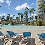 Family Friendly Condo In Heart Of Destin! Resort Style Pool, Tennis Courts Minutes From Beach