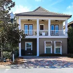 Amazing 4 Bedroom Vacation Home In The Villages Of Crystal Lakes