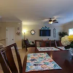 Amazing 4 Bedroom Vacation Home In The Villages Of Crystal Lakes