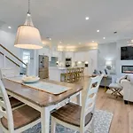 Miramar Beach Retreat With Pool Access And Fireplace!