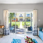 Beach House 5Min Walk To Beach, Pool, Close To Shops And Activities