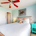 Poolside Villas 303