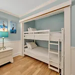 Beach Service! Pet Friendly! Blue Surf 9!
