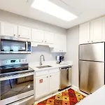 Jetty East 304B