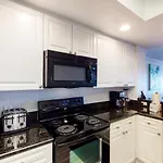 Harbor Landing B0402