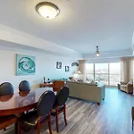 Harbor Landing B0402