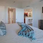 Luau I 7607