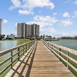 Walk 2 Beach Golf Dining & More -Sleeps 12