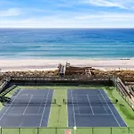 Holiday Surf And Racquet Unit 712