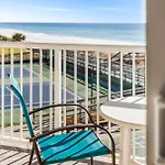 Holiday Surf And Racquet Unit 303