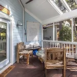 8852 Bay Pine Home