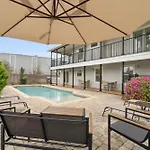 Serenity Cottage Coastal Comfort Redefined