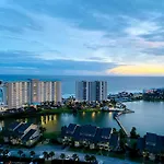 Beautiful Destin Beach View Condo