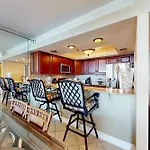 East Pass Towers 212
