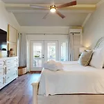 Chateau La Mer 16E