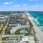Elegant 4Bd 4Ba With Stunning Ocean Views And Direct Beach & Pool Access