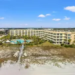 Elegant 4Bd 4Ba With Stunning Ocean Views And Direct Beach & Pool Access