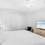 Jade East Towers 1520 By Newman-Dailey