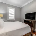 Emerald Isle At Villa Lago