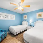 Holiday Surf And Racquet Unit 122