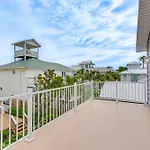 Grand Destin Getaway - Walk A Block To The Beach!