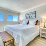 Beach House Condominiums C603 - Beachfront With Pool, Wifi, & Beach Service