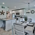 The Beach Cottage At Seascape Villas