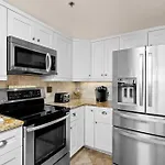 Jade East Towers 1040 By Newman-Dailey