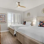 Jade East Towers 1450 By Newman-Dailey