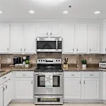 Sterling Sands 214 - 2 Bedroom By Newman-Dailey