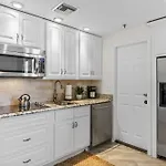 Sterling Sands 214 - 1 Bedroom By Newman-Dailey
