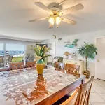 Beach House Condominiums C104 - Beachfront With Pool, Wifi, & Beach Service