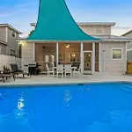 The Hideaway - 97 Barracuda St