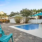 The Hideaway - 97 Barracuda St