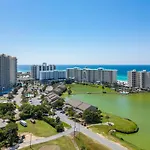 Seascape Lakefront Villas 310- Beach Please
