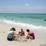 3064 - Shoreline Towers Free Beach Setup Included!